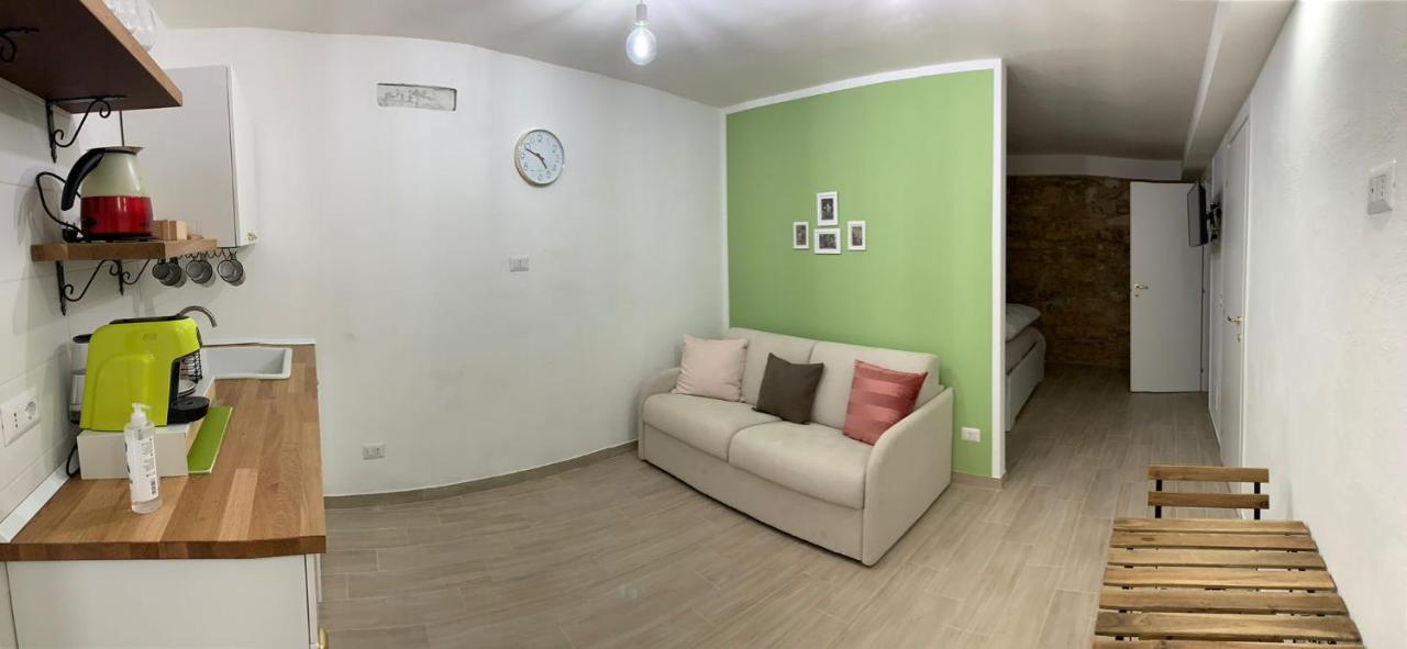 La Pelliccia Apartment Bari Bagian luar foto