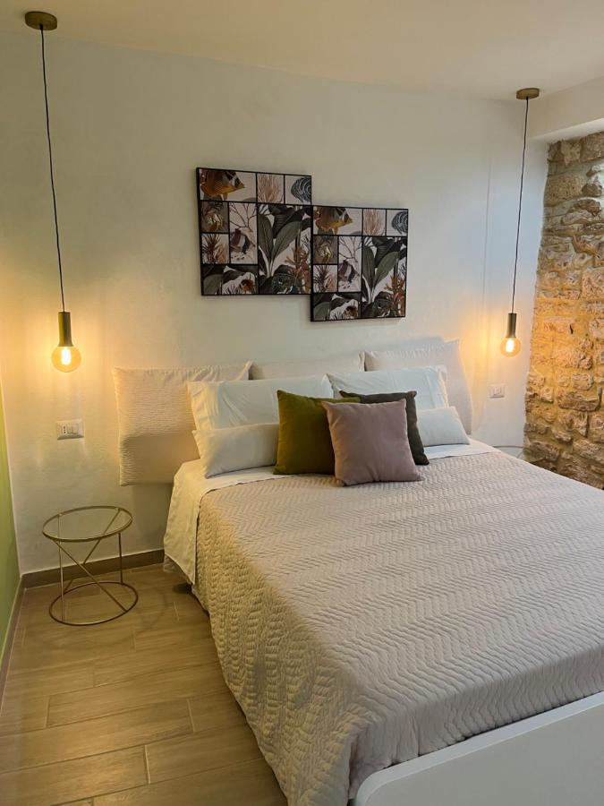 La Pelliccia Apartment Bari Bagian luar foto